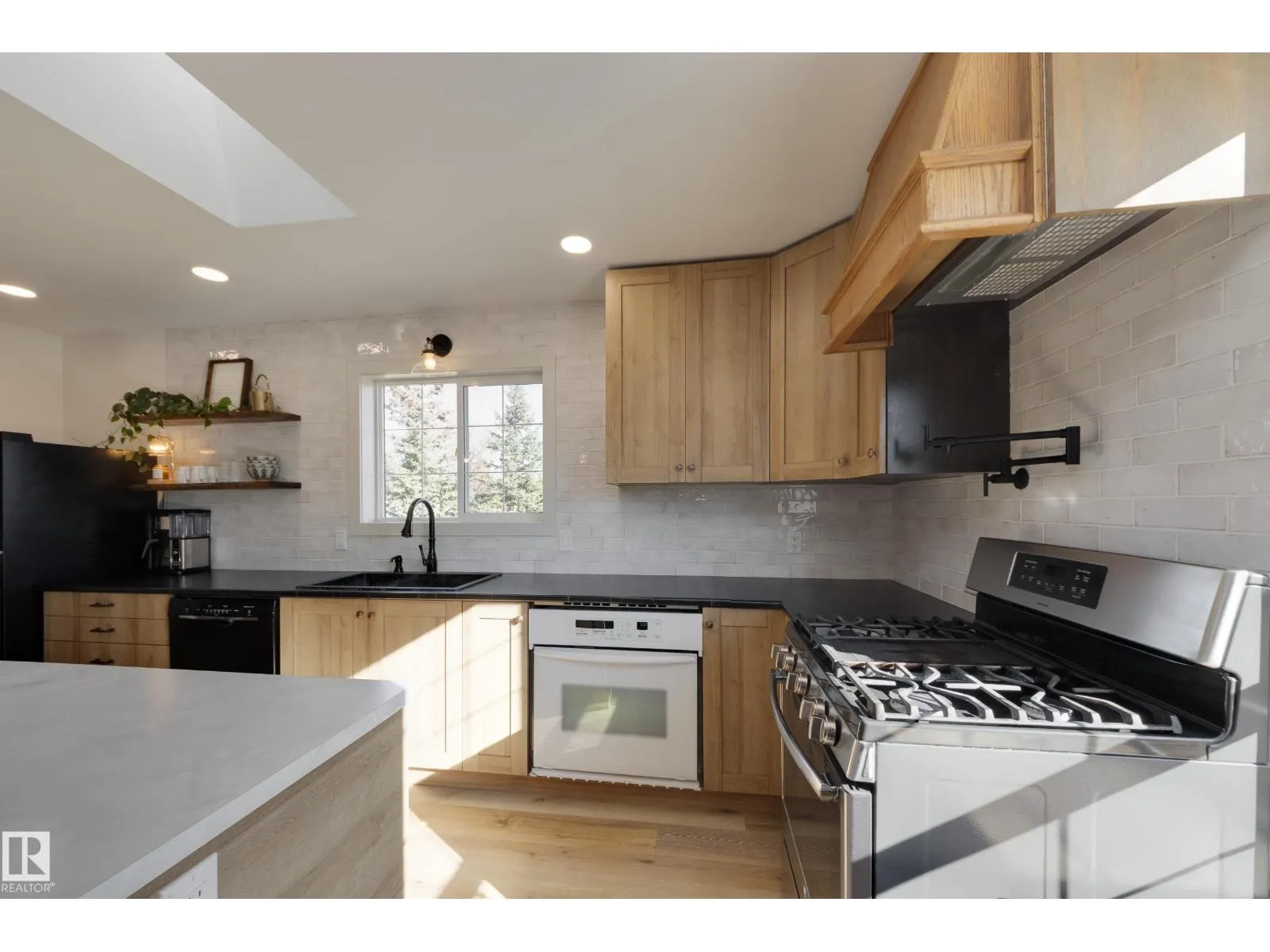 #11 51121 RGE ROAD 270