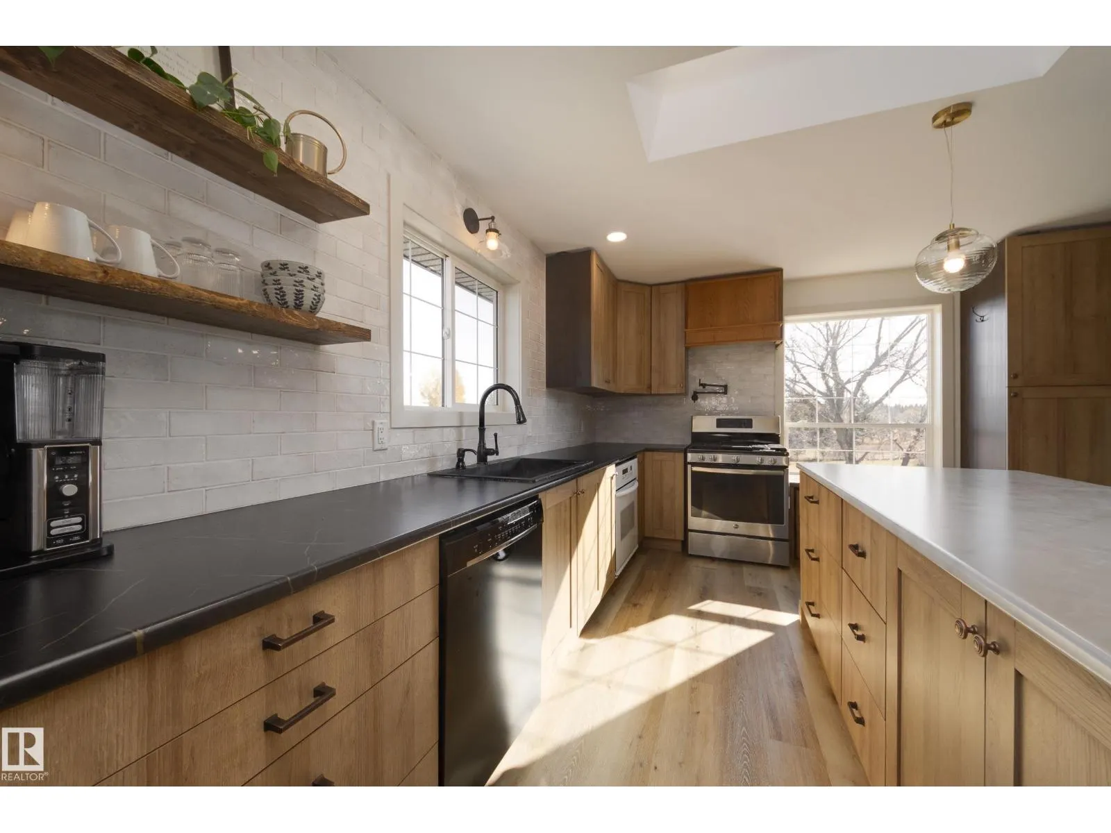 #11 51121 RGE ROAD 270