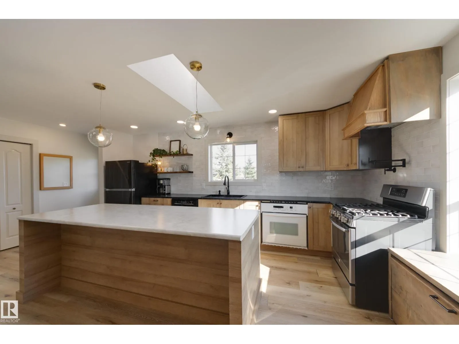 #11 51121 RGE ROAD 270