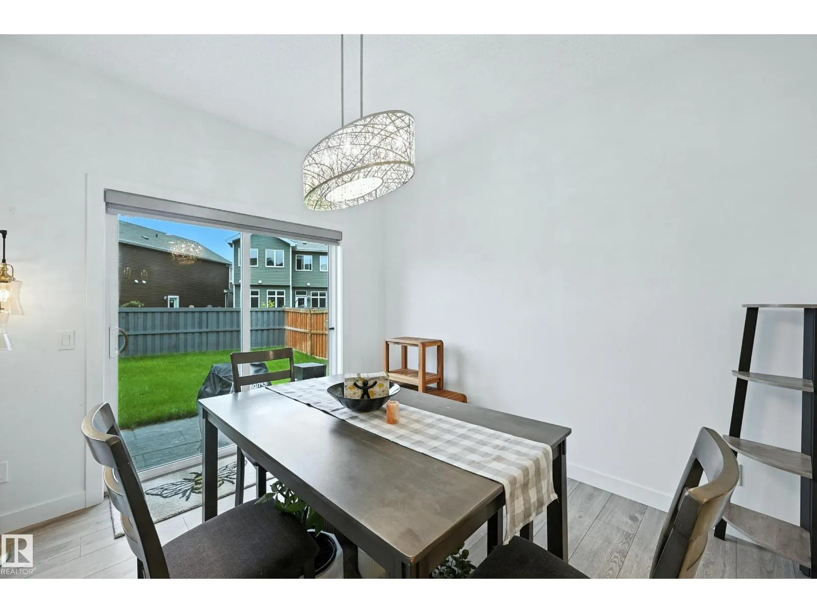 16603 31 AV SW