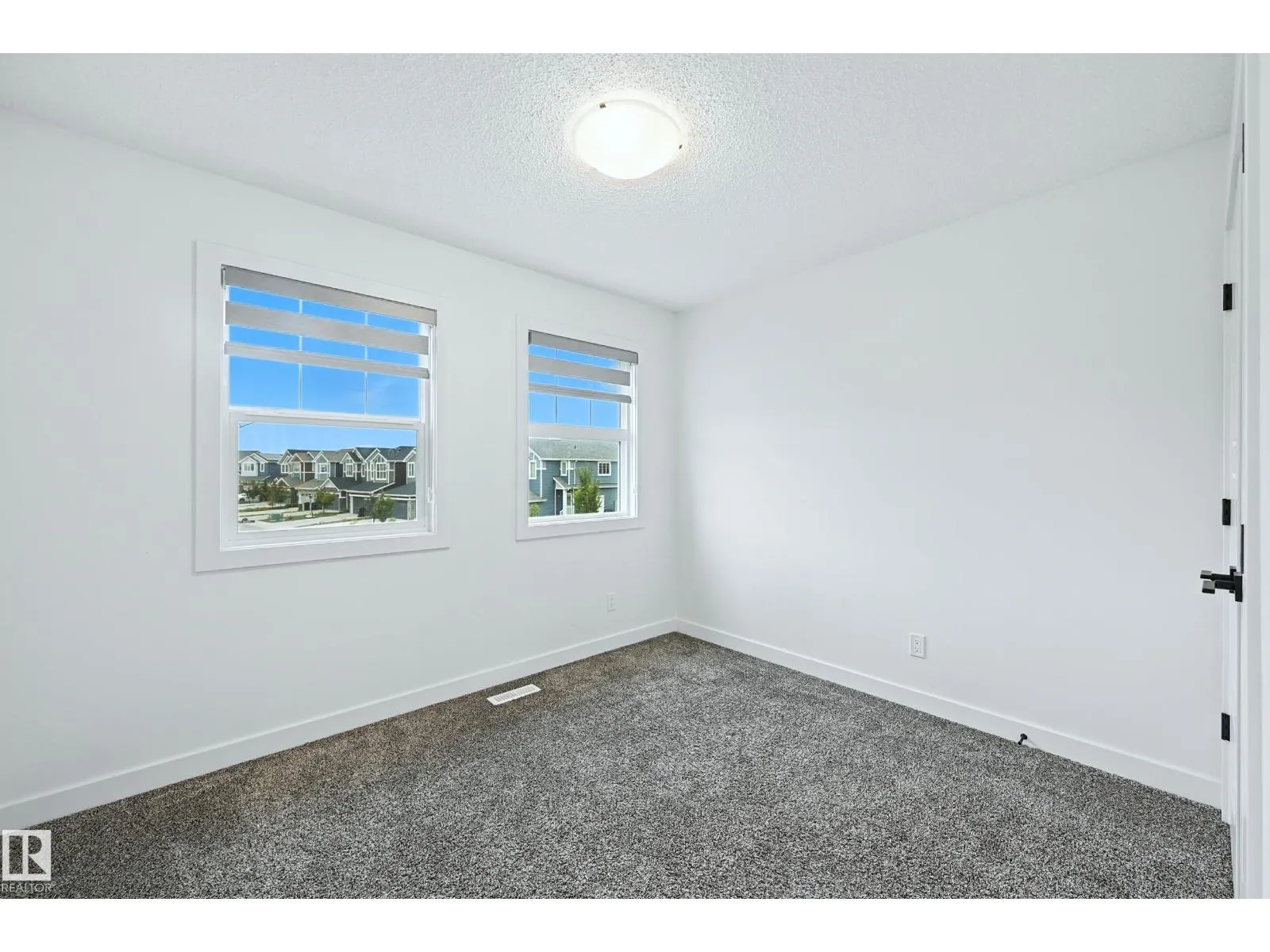 16603 31 AV SW