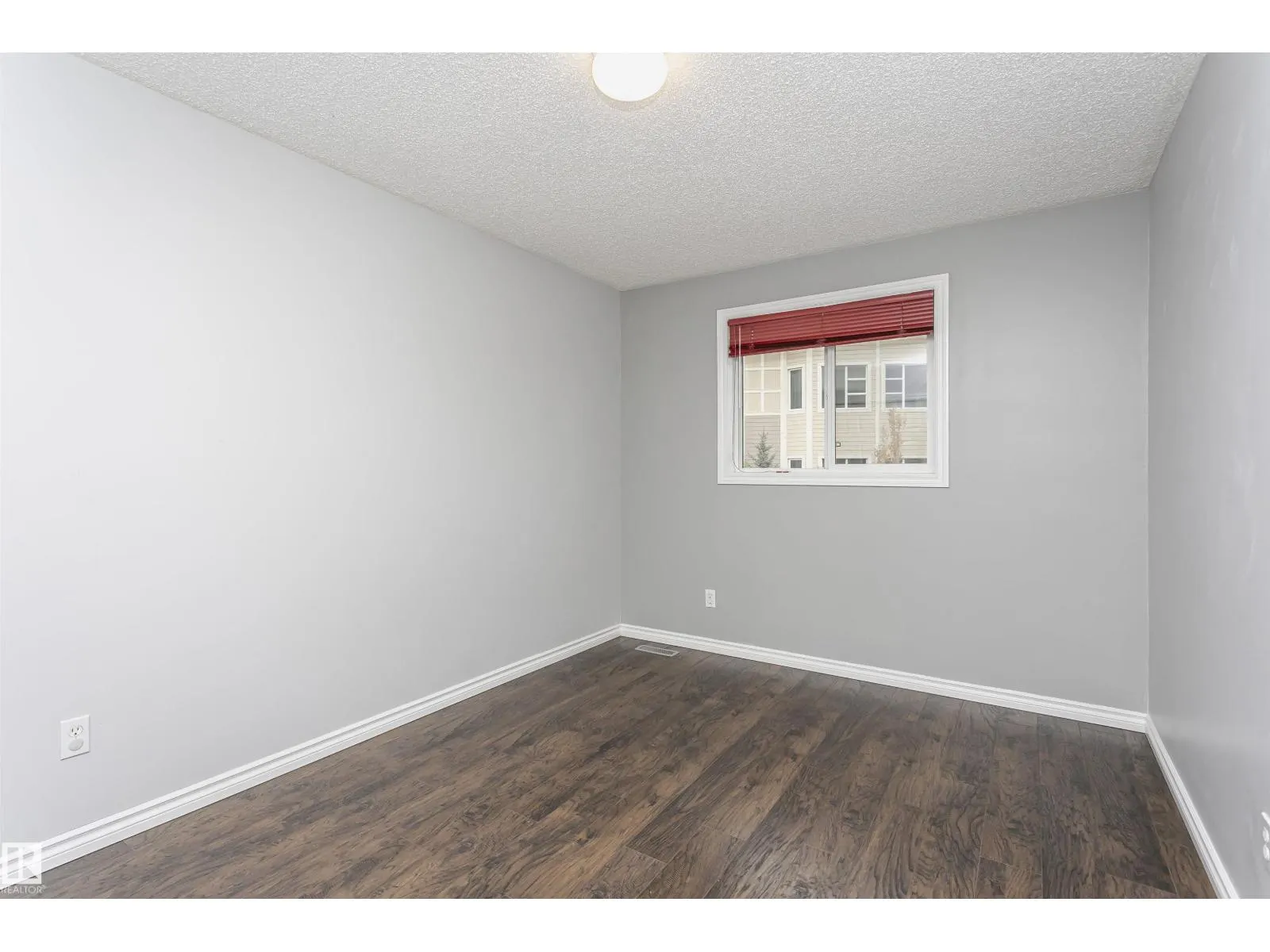 9142 165 AV NW