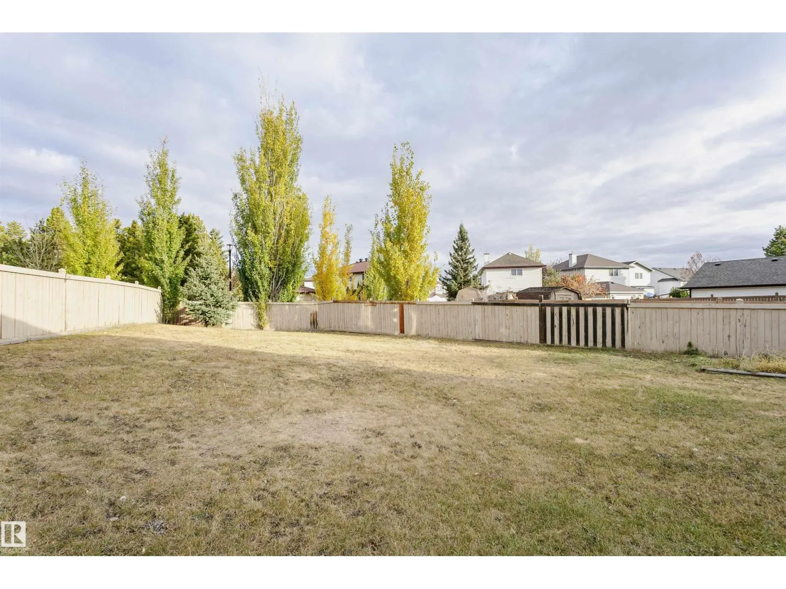 9142 165 AV NW