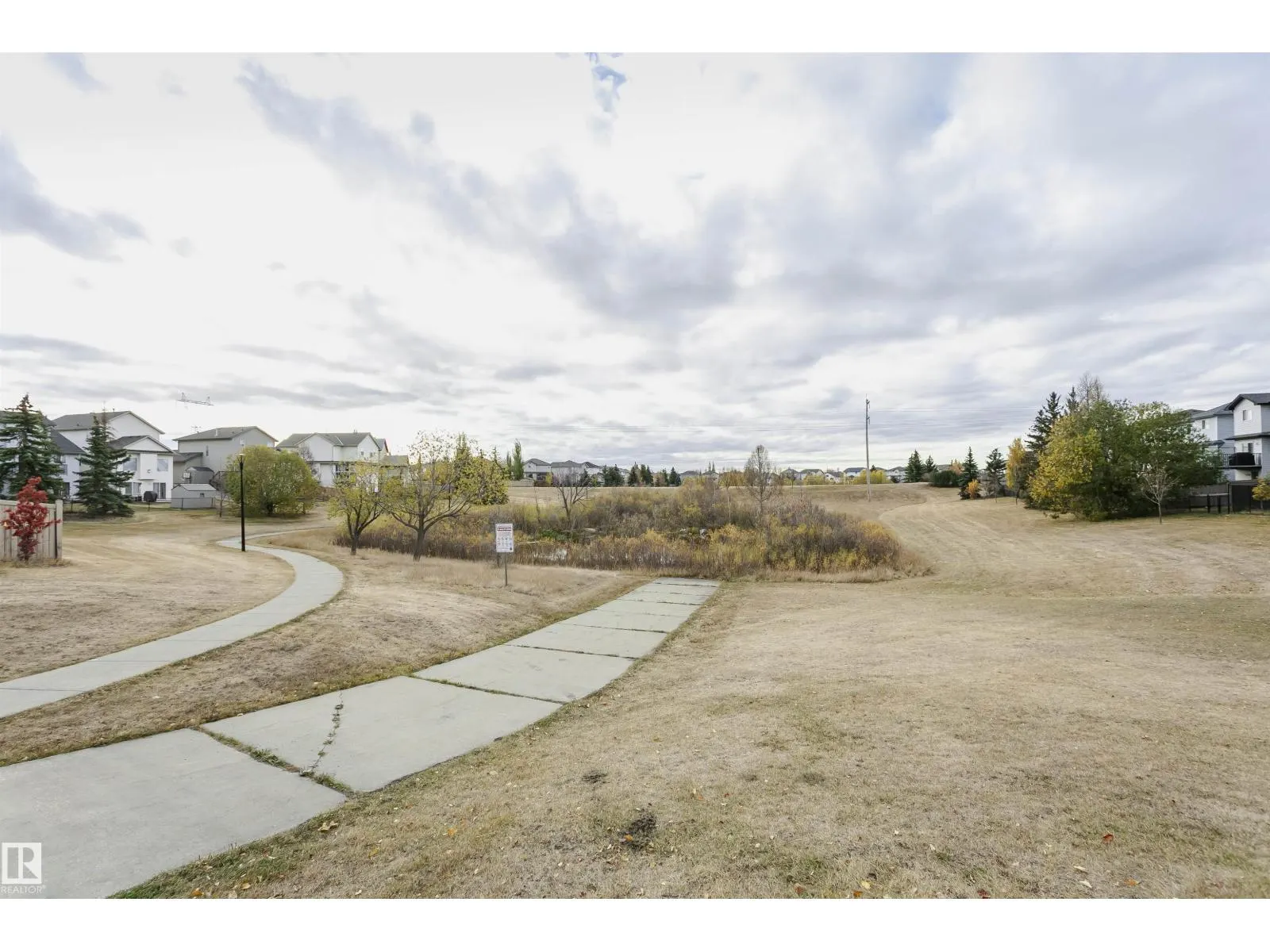 9142 165 AV NW