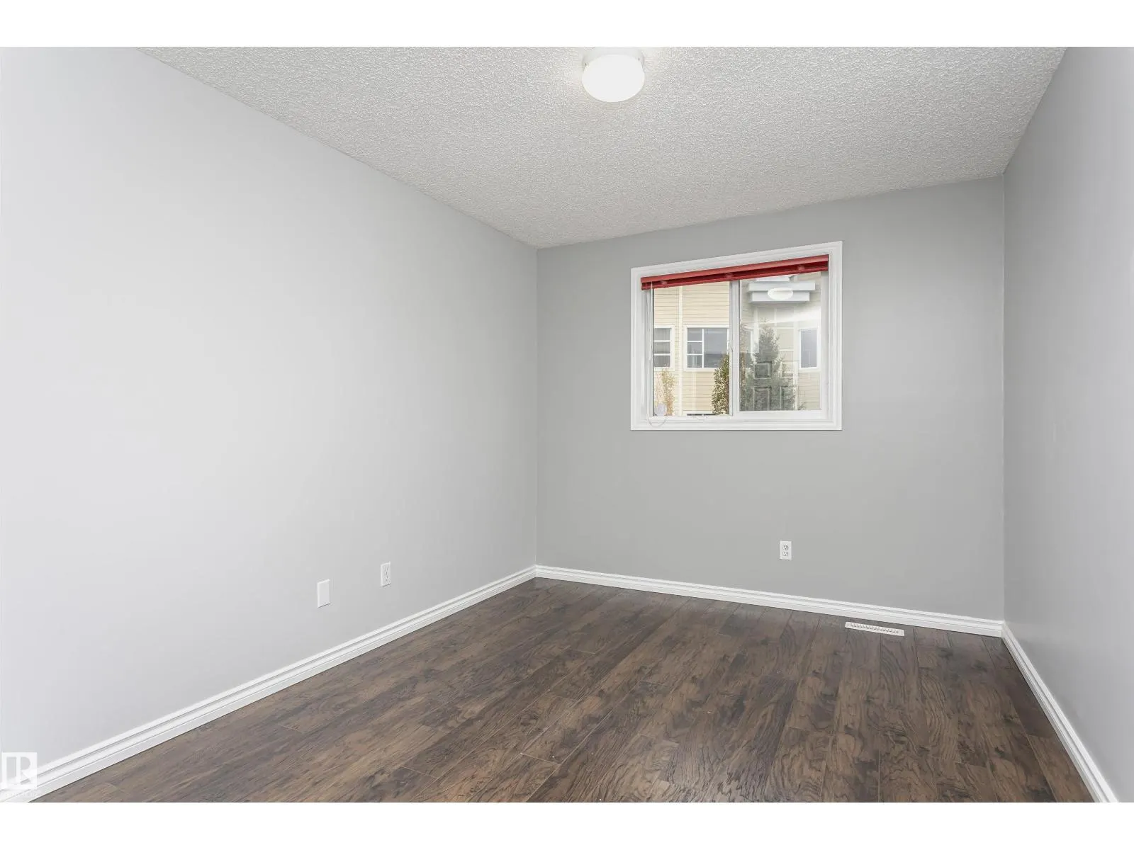 9142 165 AV NW