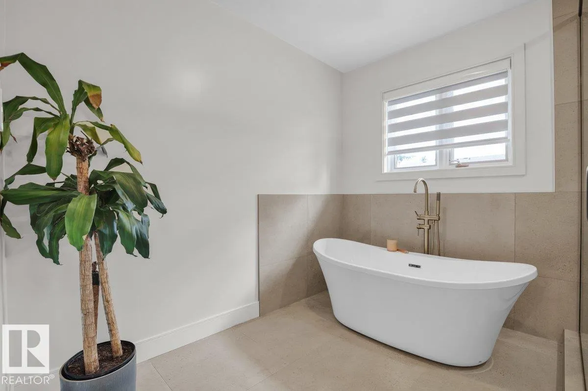 14717 48 AV NW