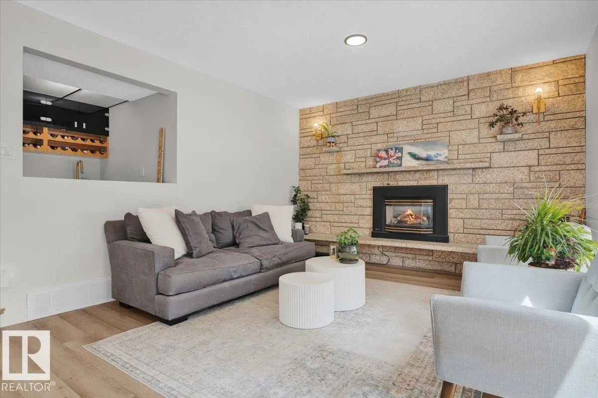 14717 48 AV NW