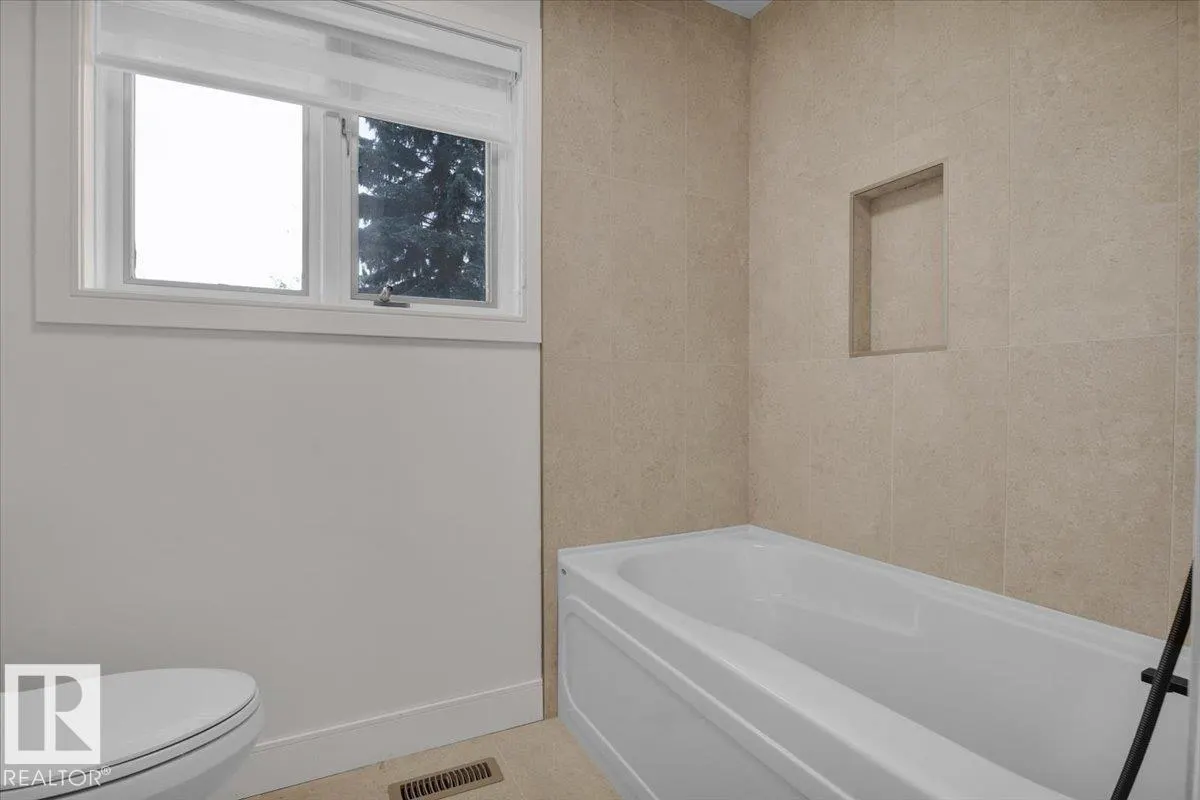 14717 48 AV NW