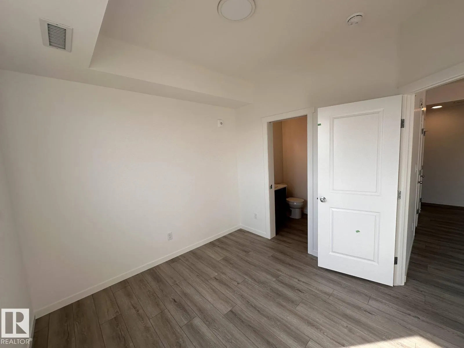 #304 9207 228 ST NW
