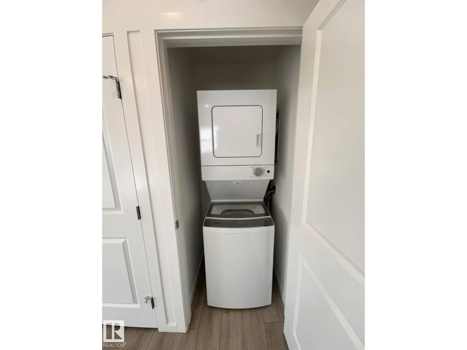 #304 9207 228 ST NW