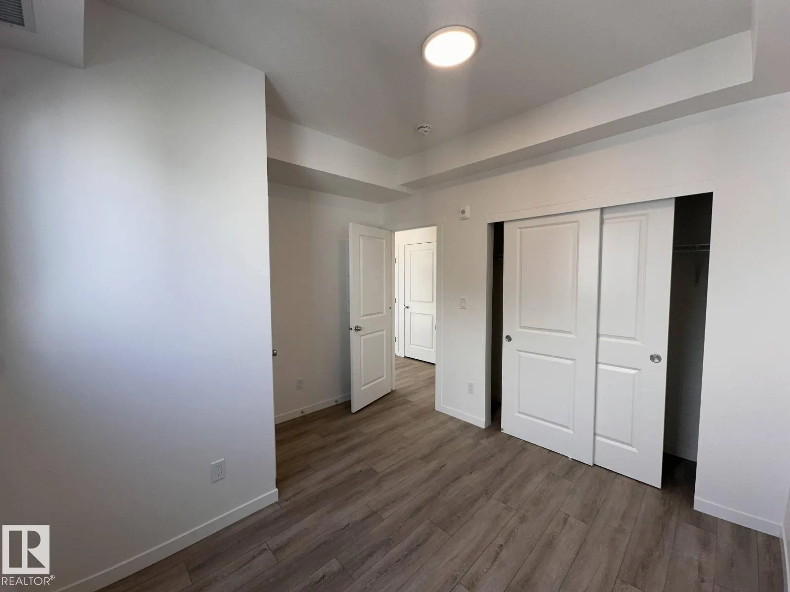 #304 9207 228 ST NW