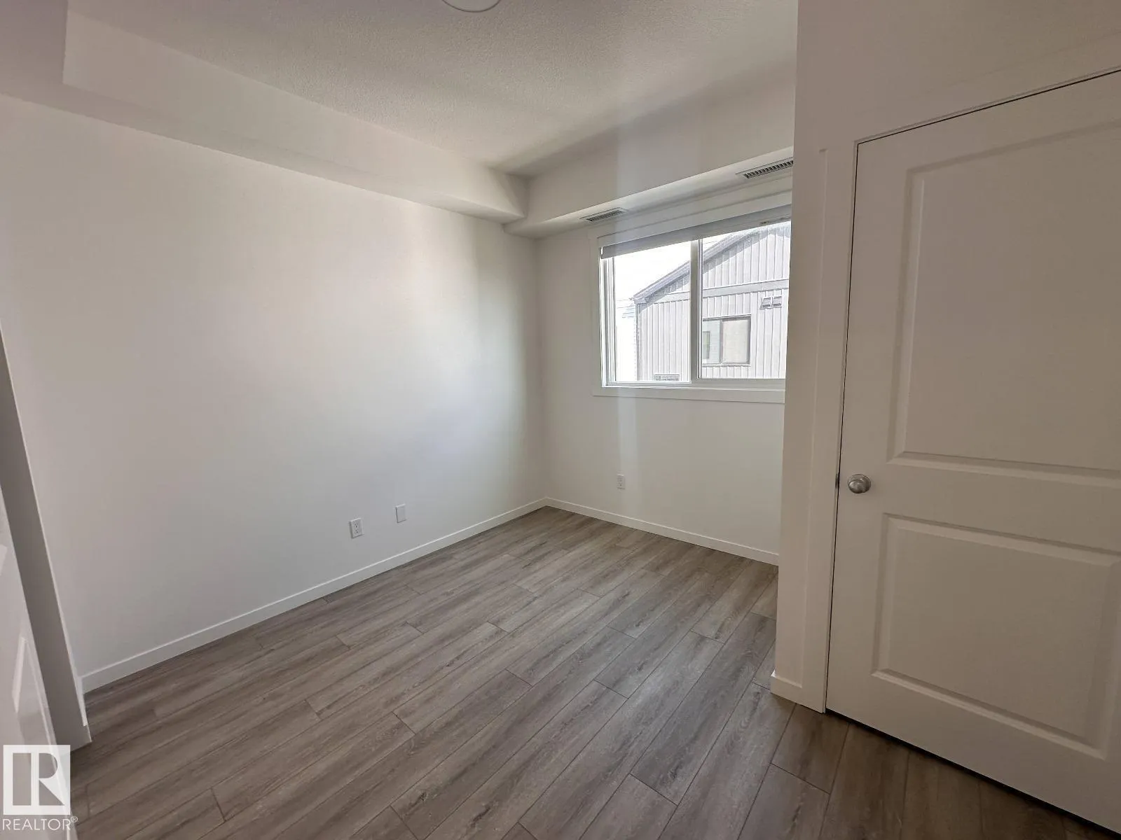 #304 9207 228 ST NW