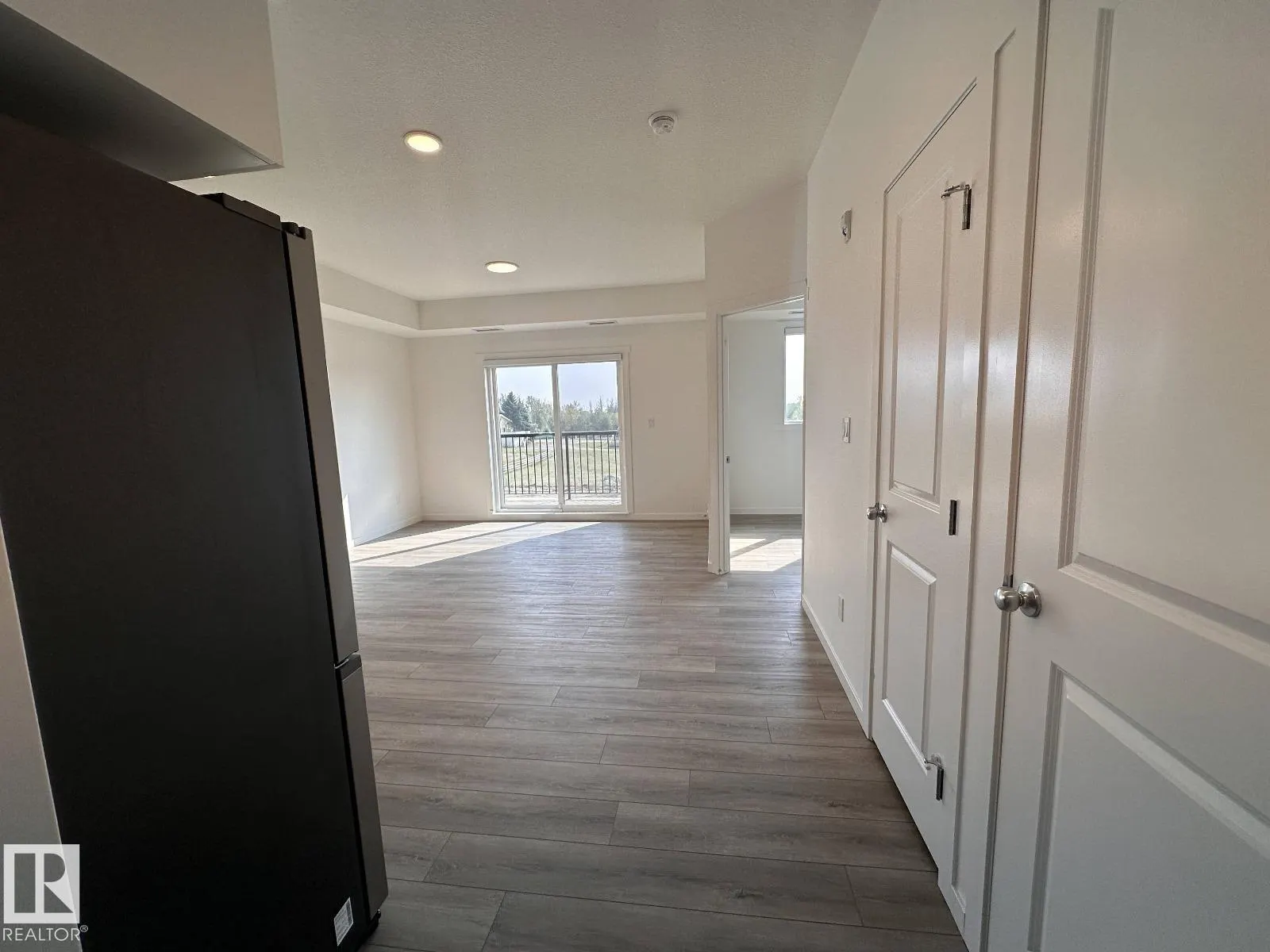 #304 9207 228 ST NW