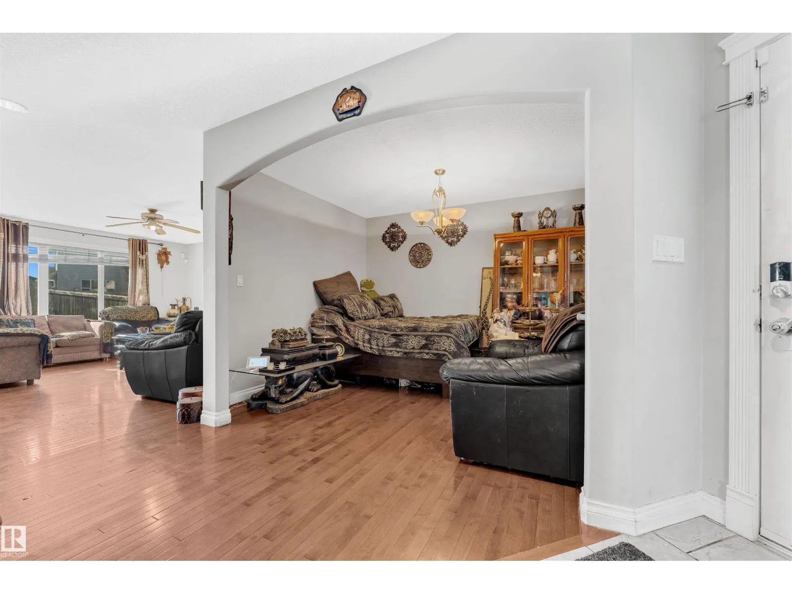 7939 2 AV SW