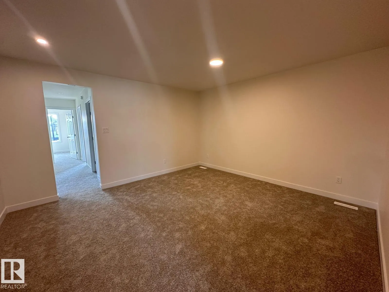 6304 KING WD SW