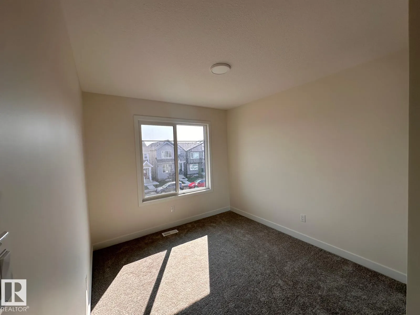 6304 KING WD SW