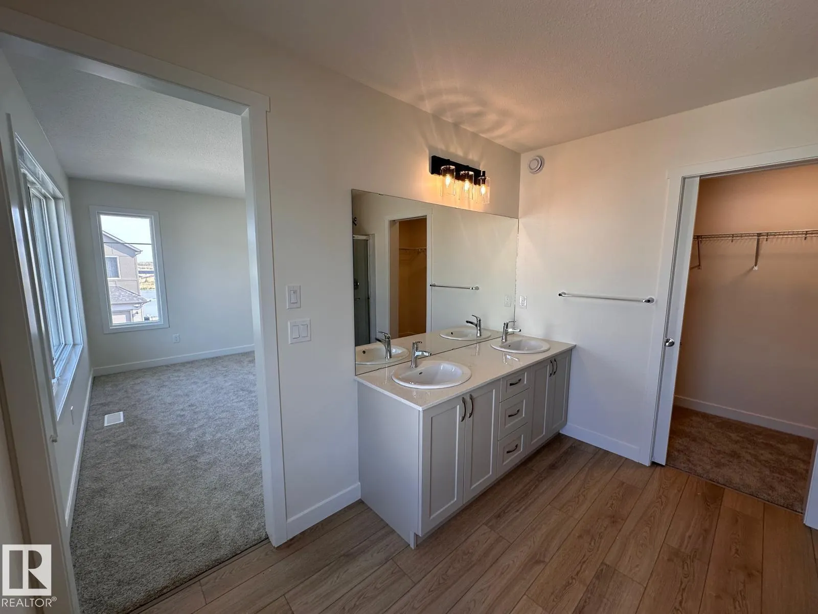 6304 KING WD SW