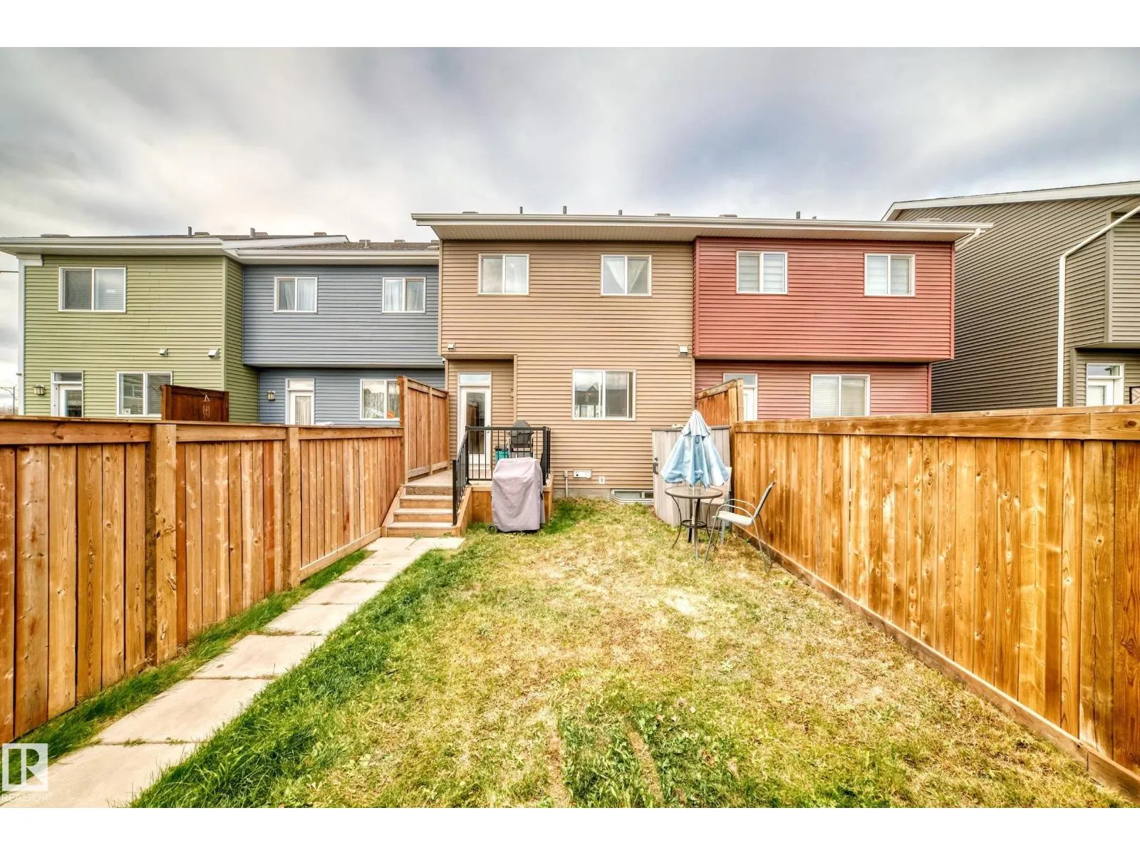 2609 MAPLE WY NW
