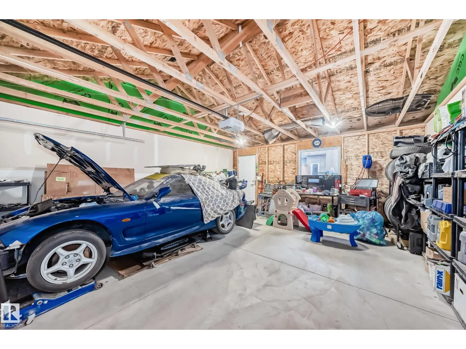 2609 MAPLE WY NW