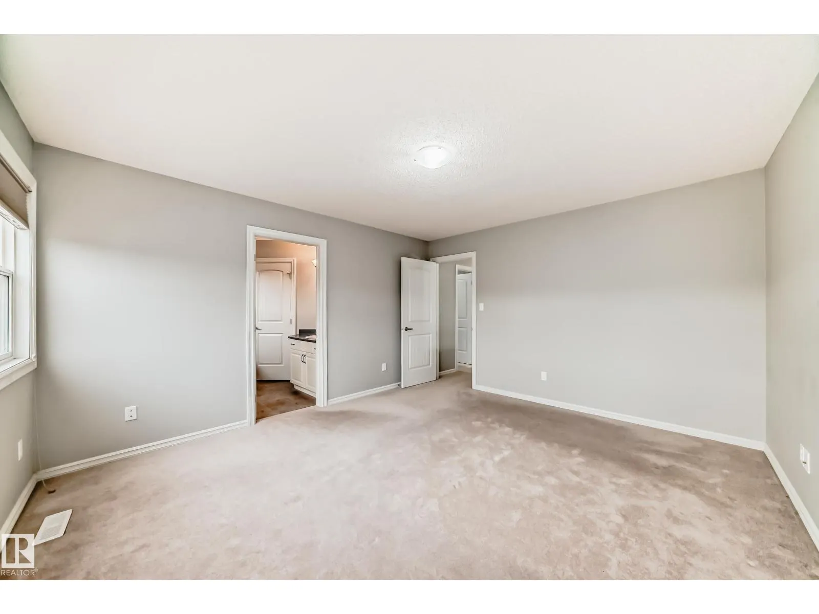 1515 TOWNE CENTRE BV NW