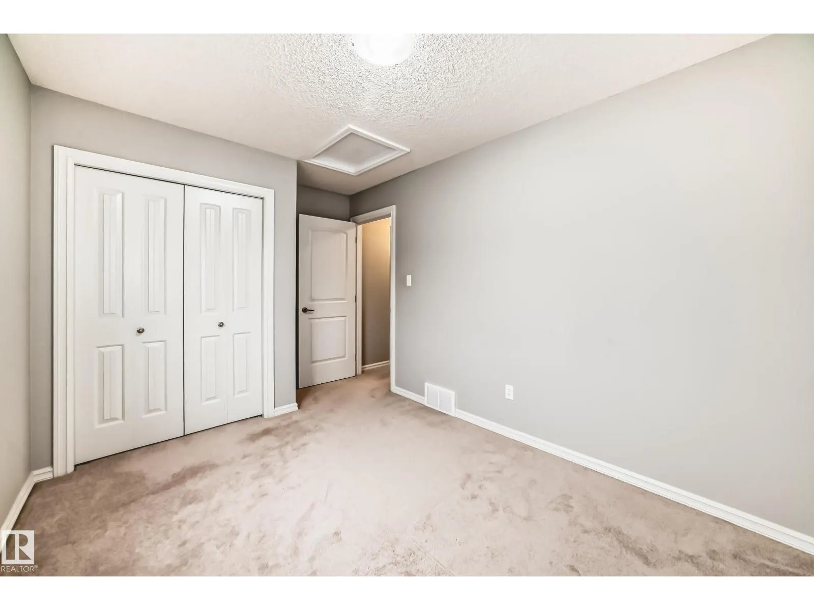 1515 TOWNE CENTRE BV NW