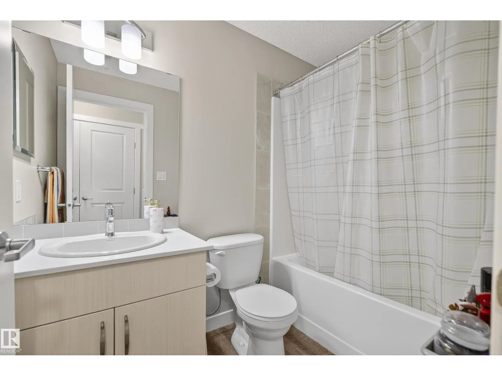 #316 1506 TAMARACK BV NW