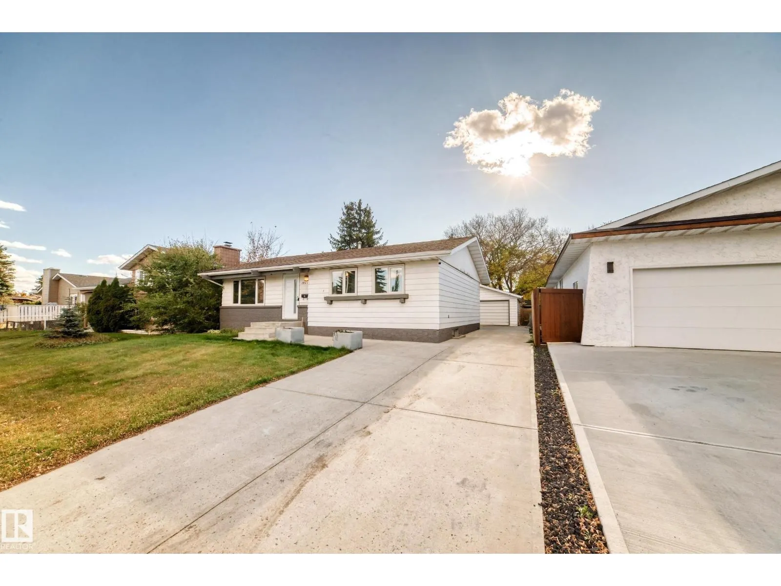 18215 80A AV NW