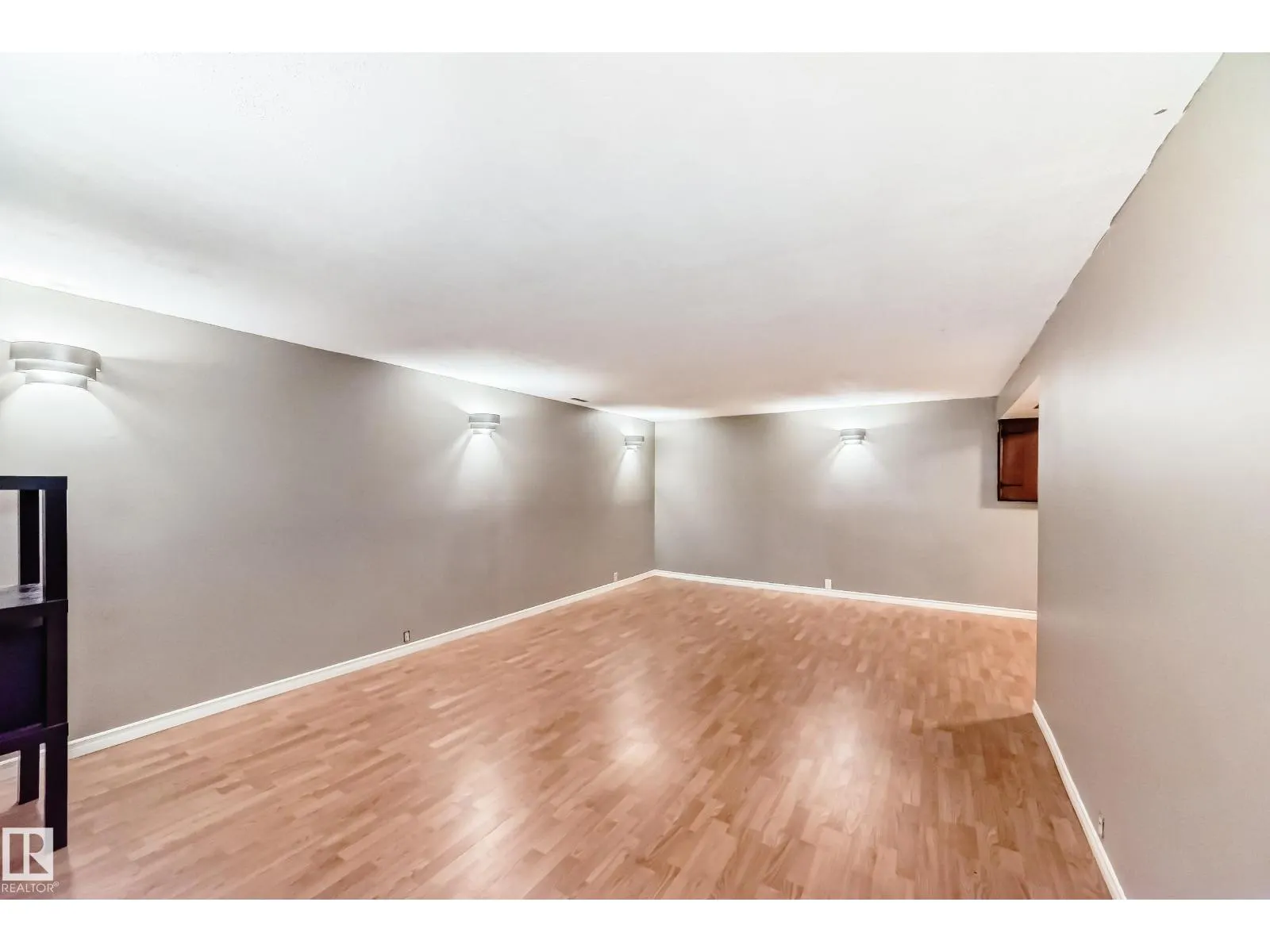 18215 80A AV NW