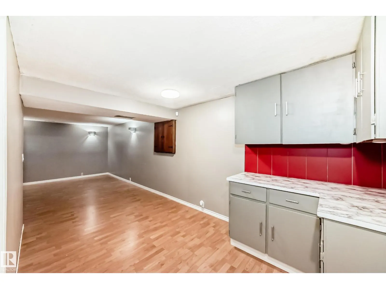 18215 80A AV NW