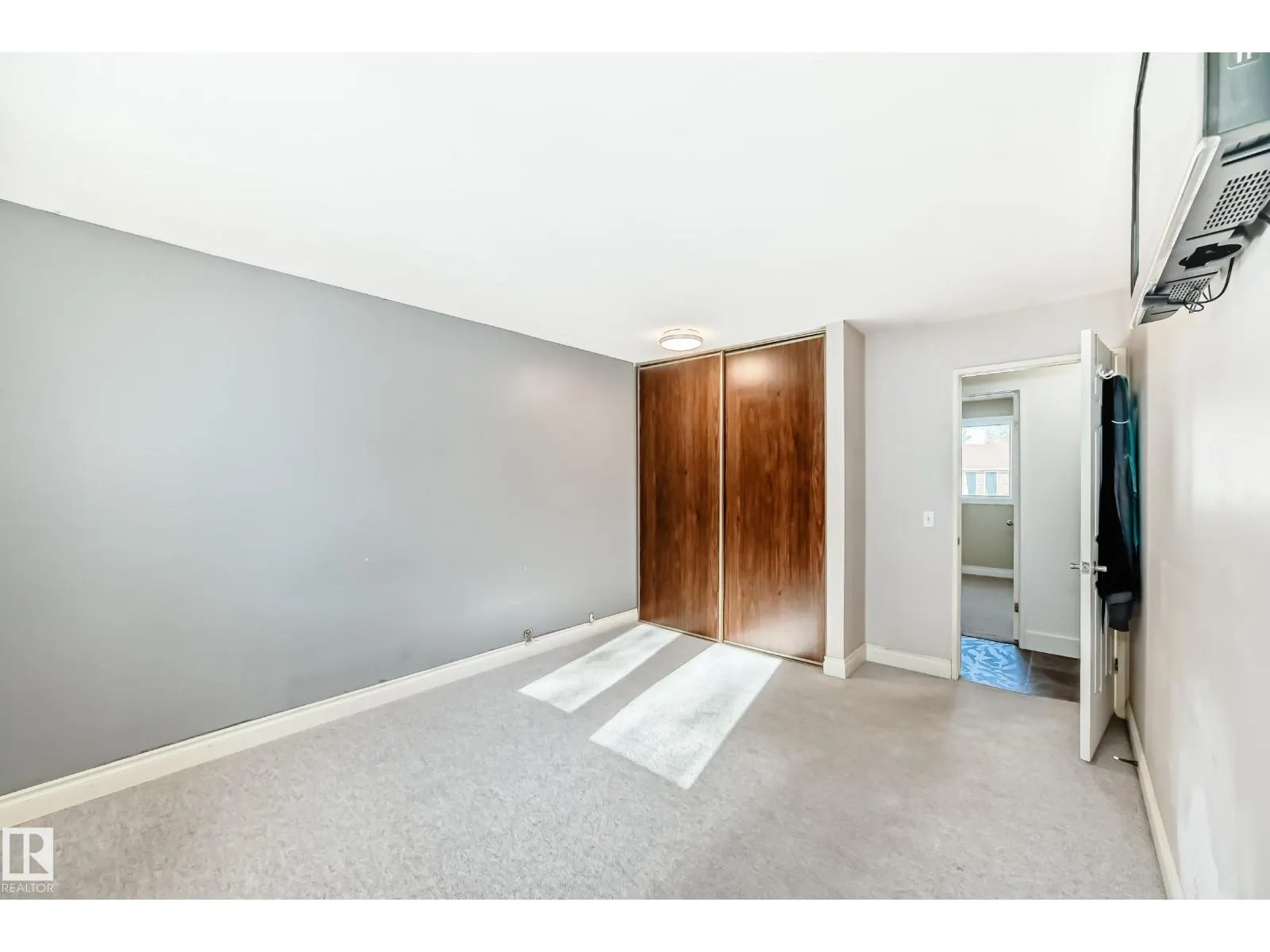 18215 80A AV NW