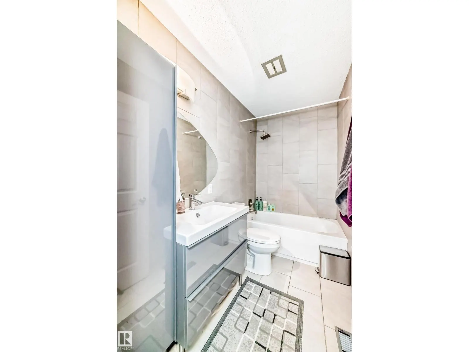 18215 80A AV NW