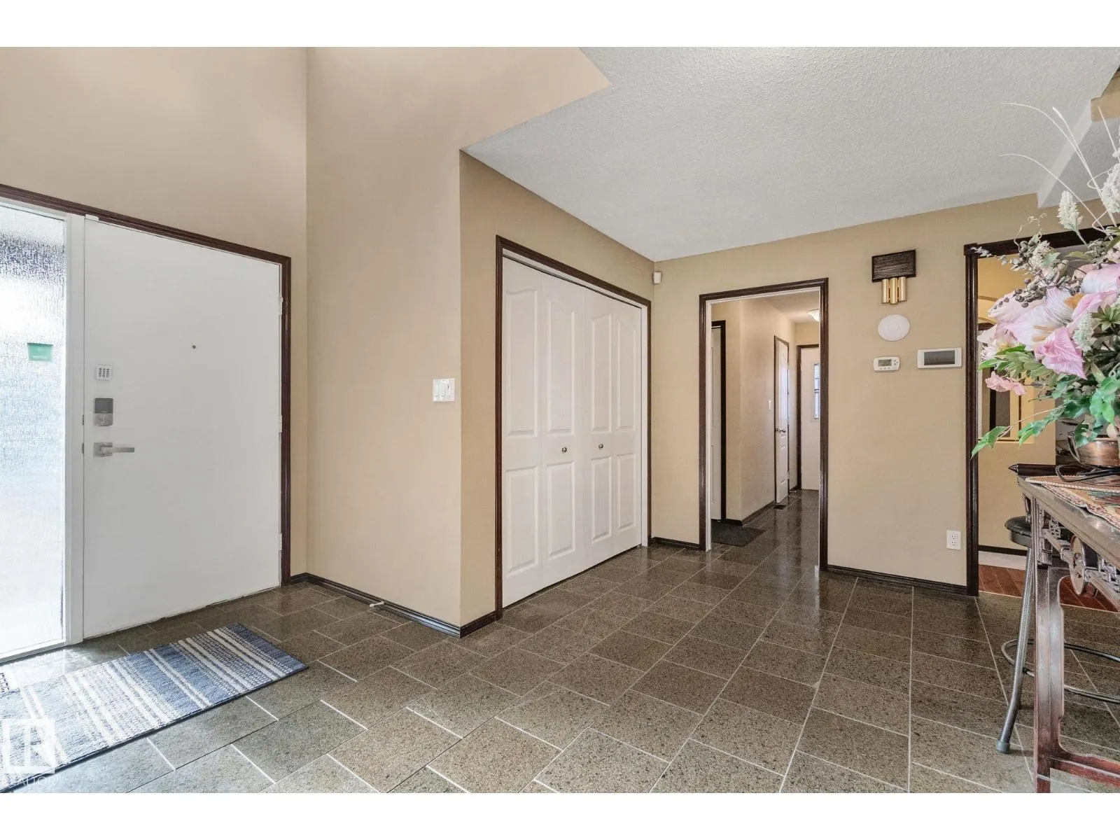 12218 143 AV NW