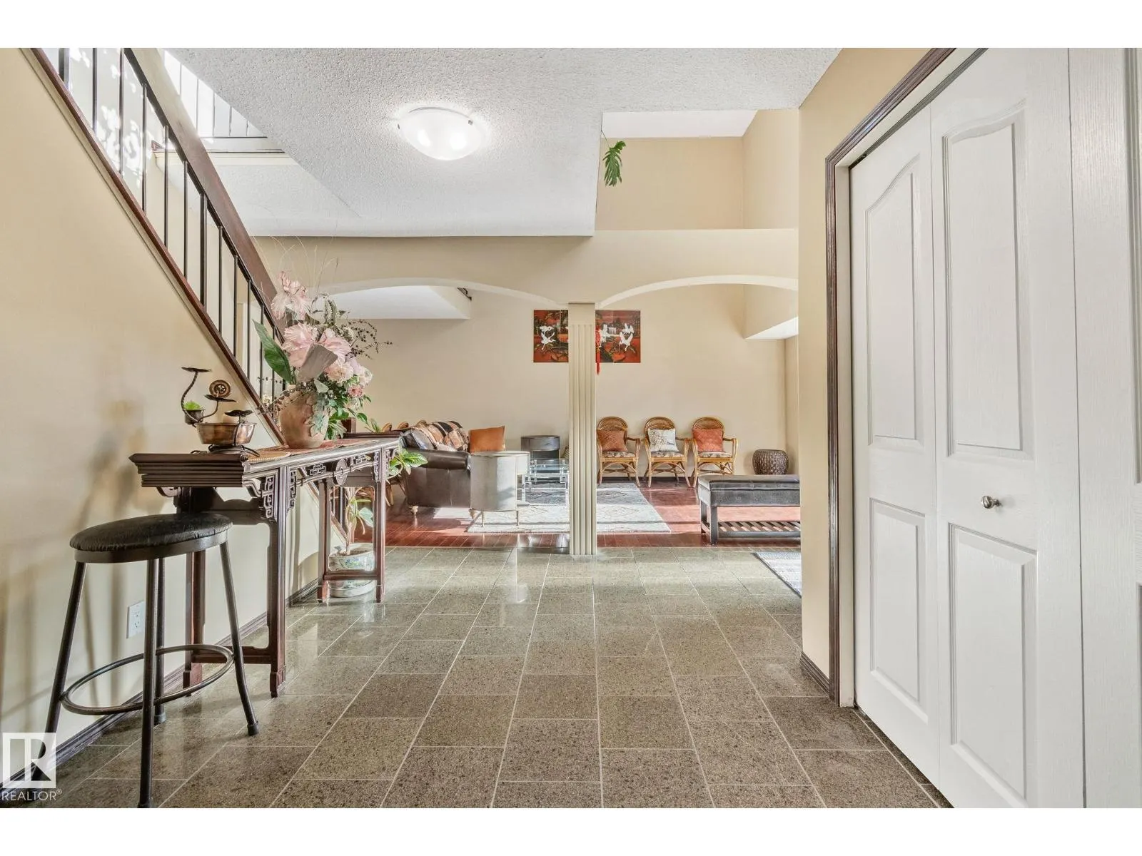 12218 143 AV NW
