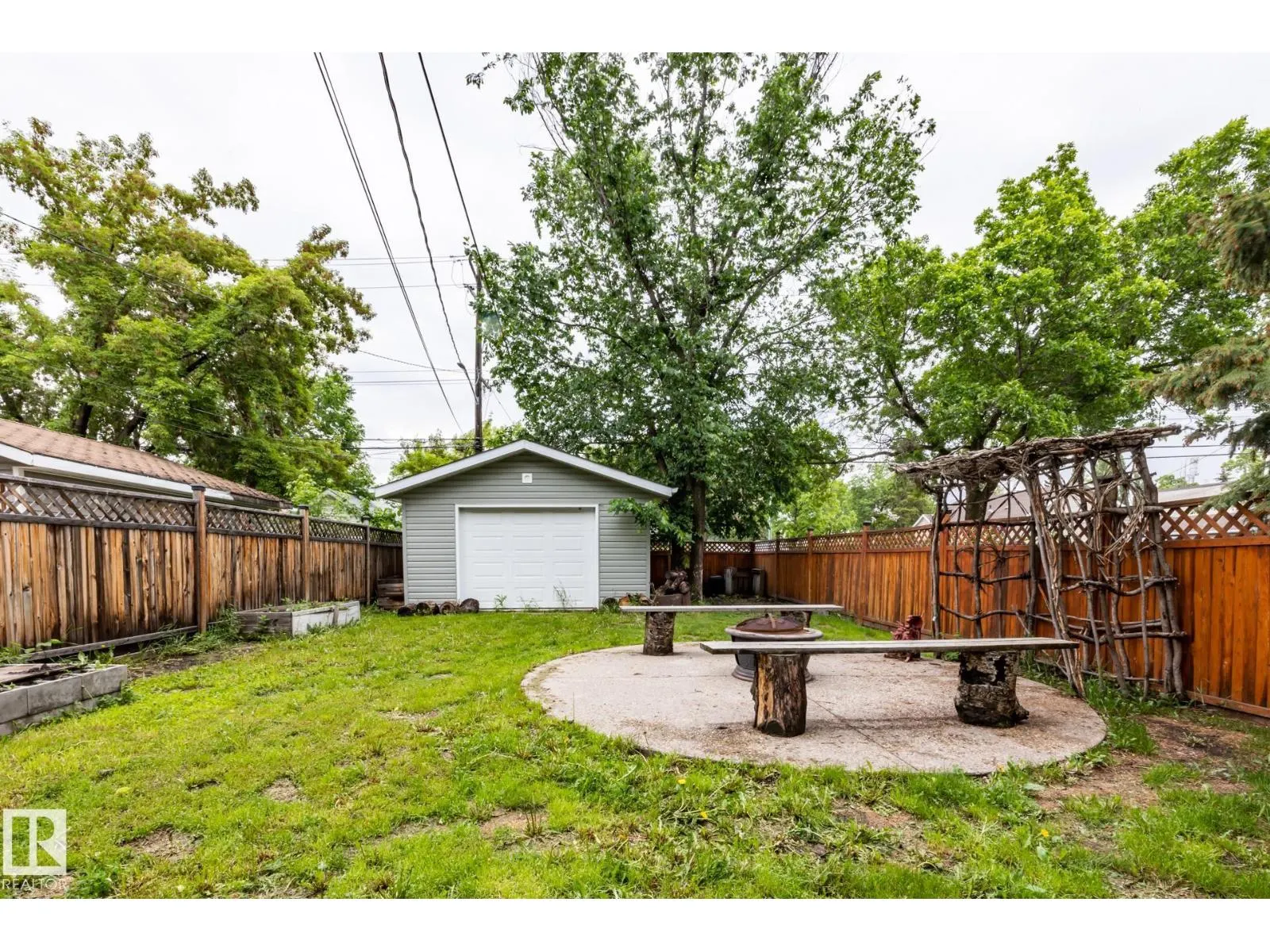 11903 91 ST NW