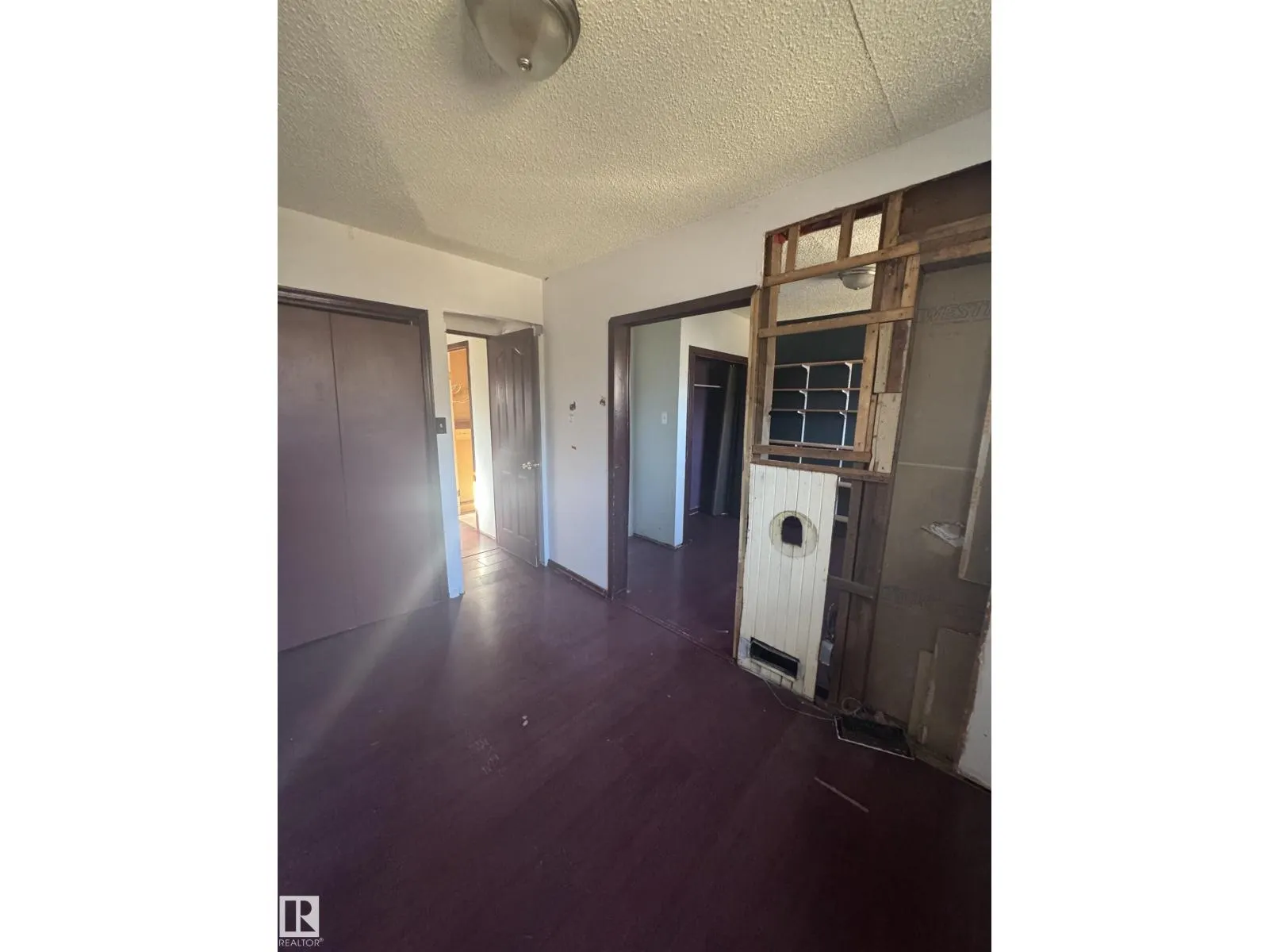 11903 91 ST NW