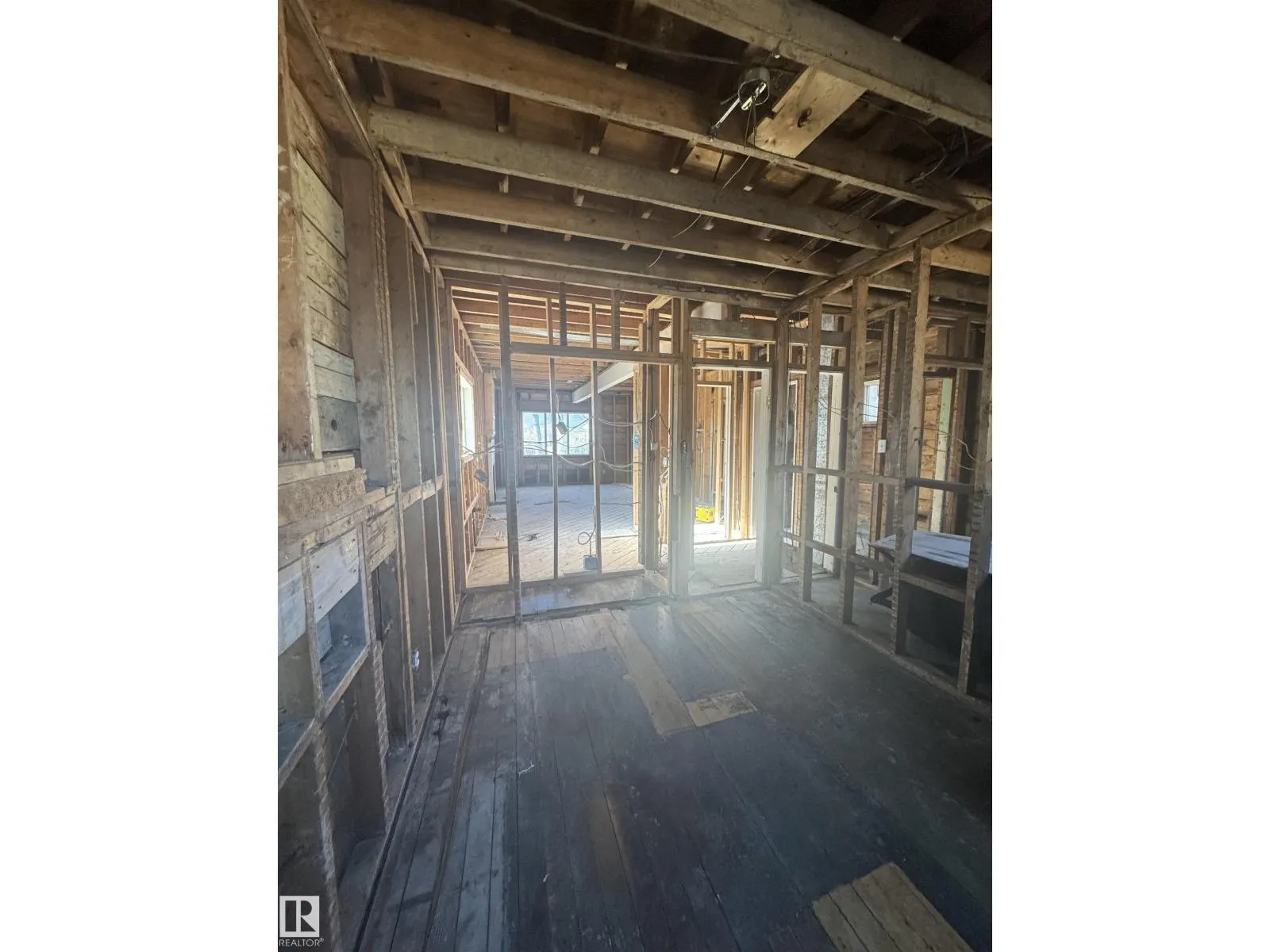 11903 91 ST NW