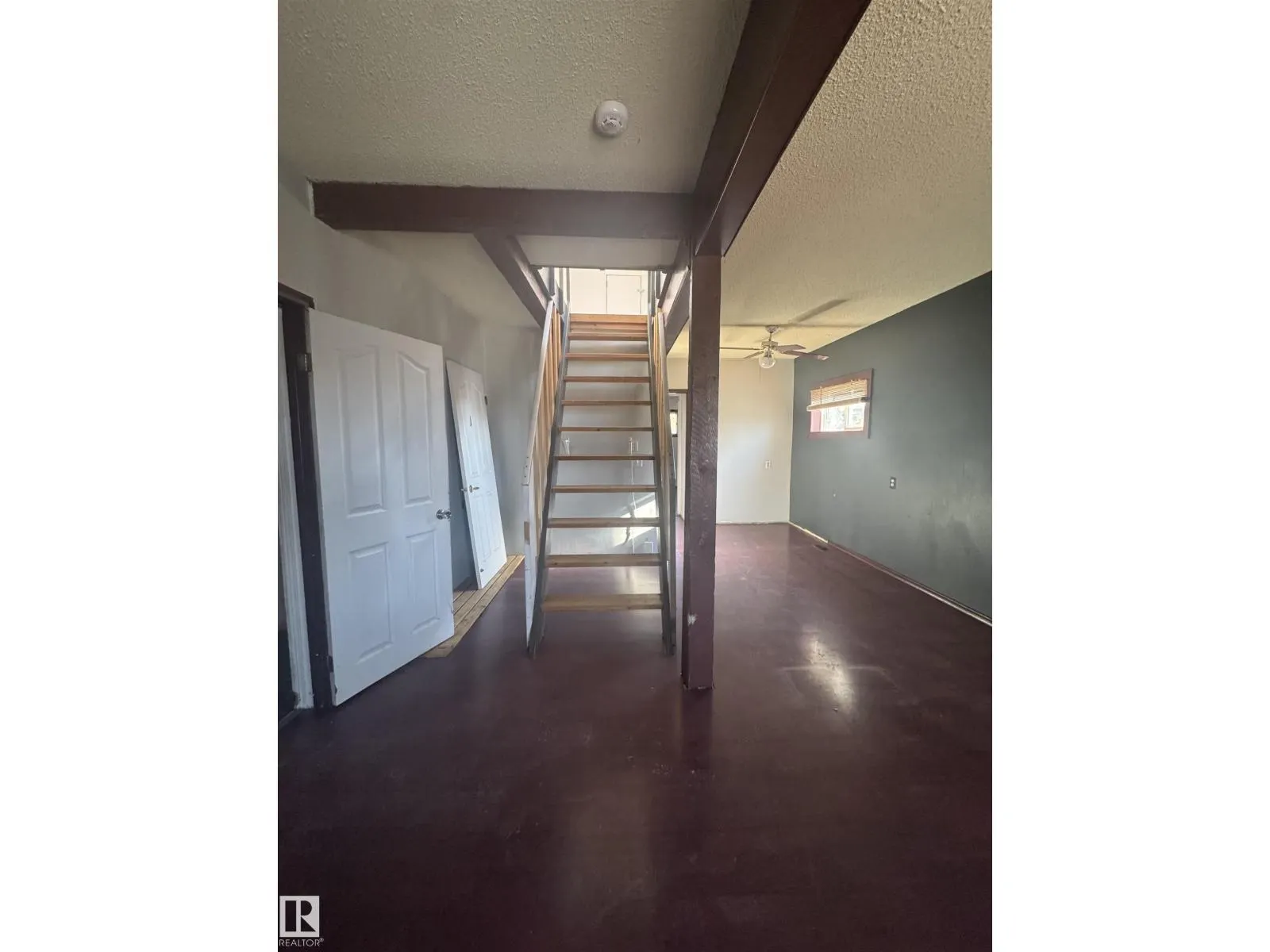 11903 91 ST NW