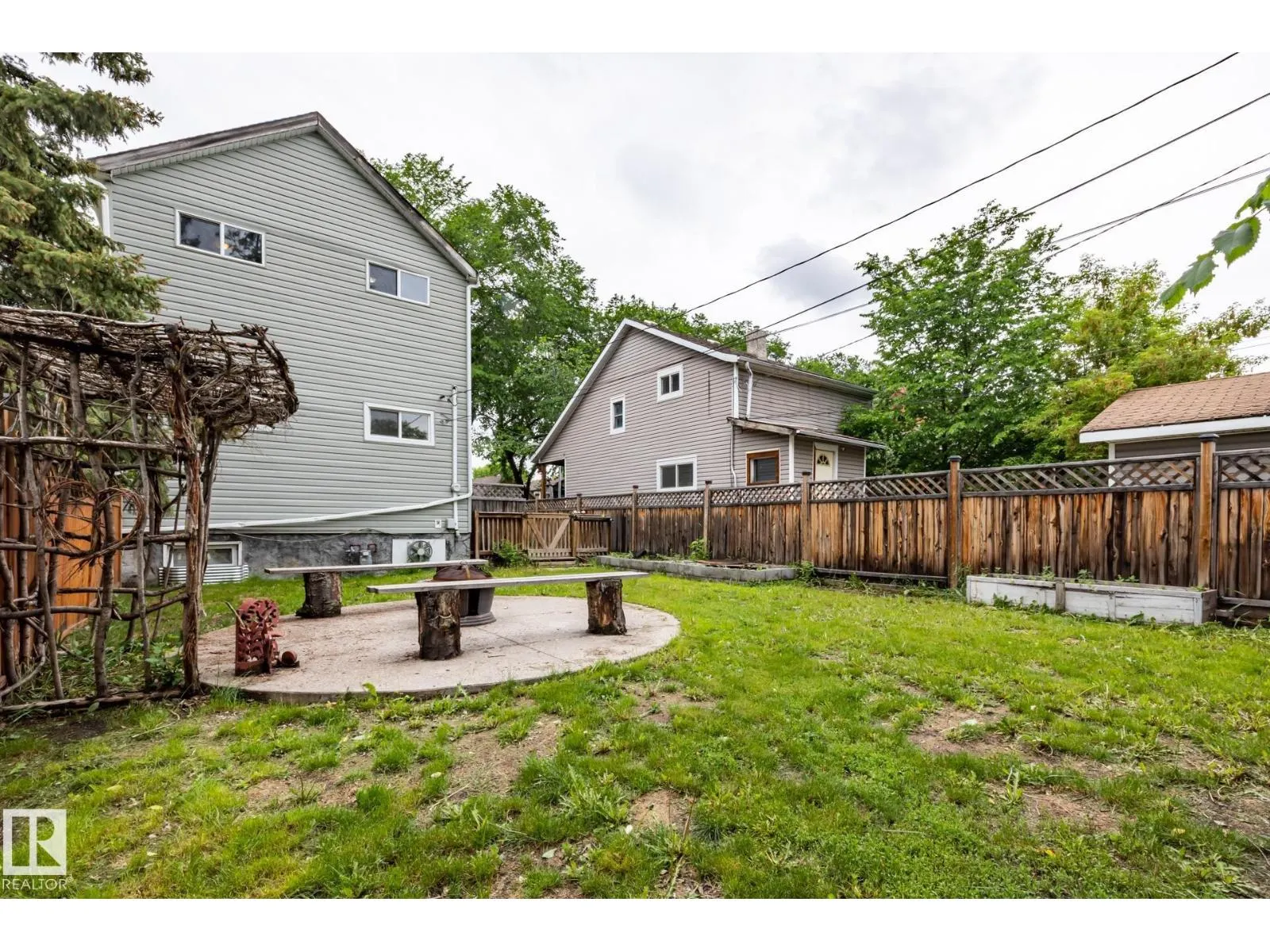 11903 91 ST NW