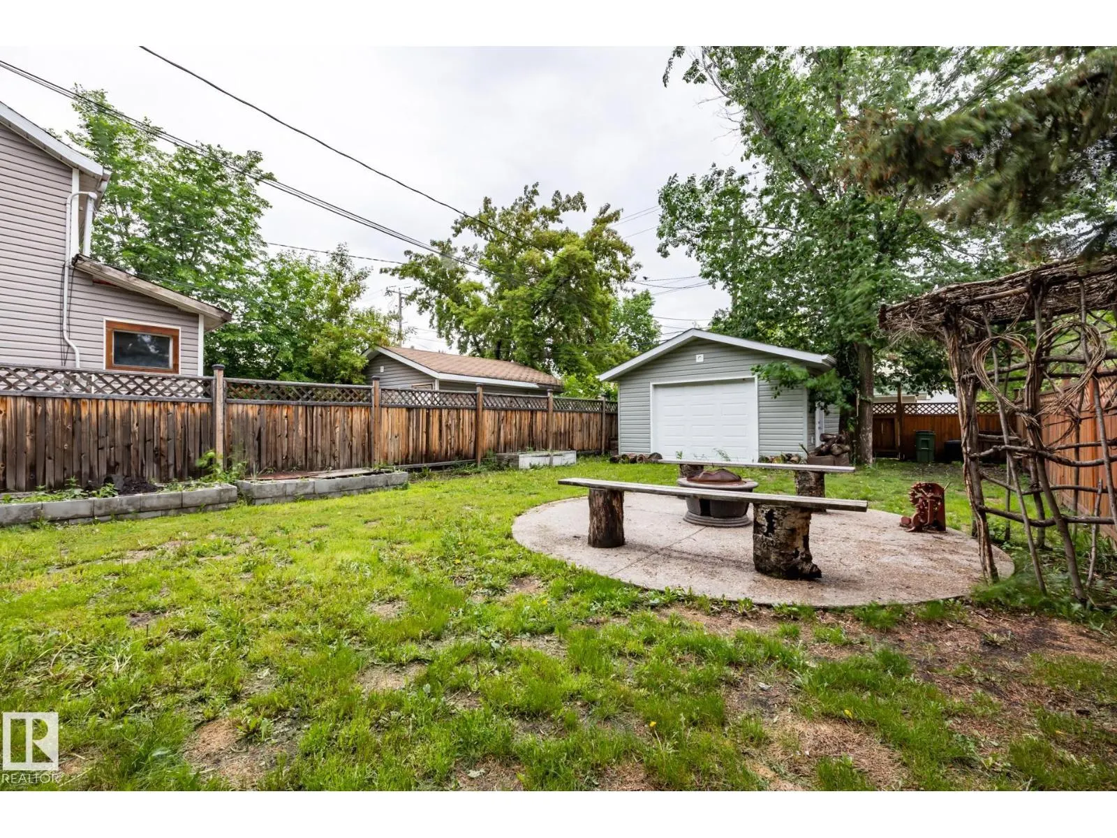 11903 91 ST NW