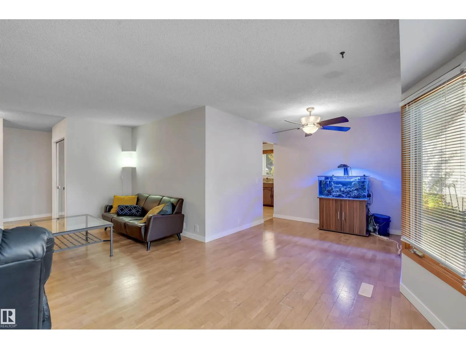 232 Rachview PL NW