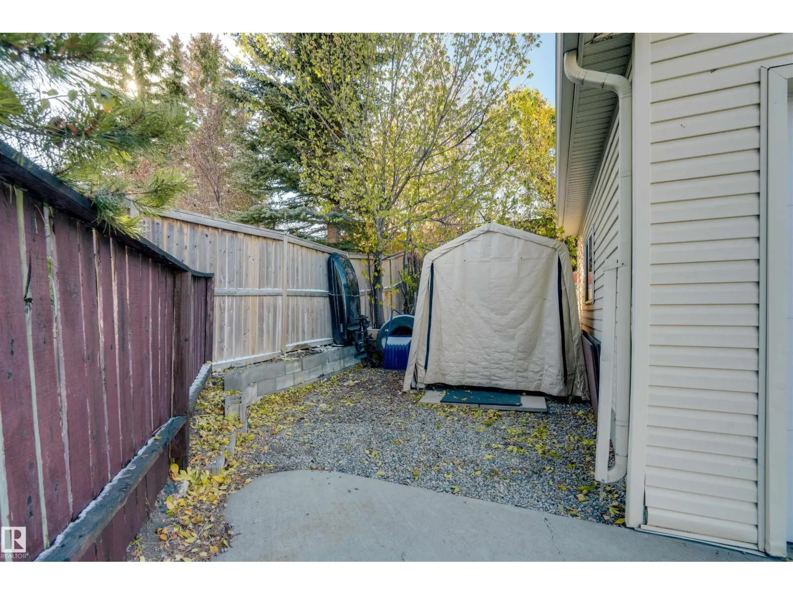 232 Rachview PL NW