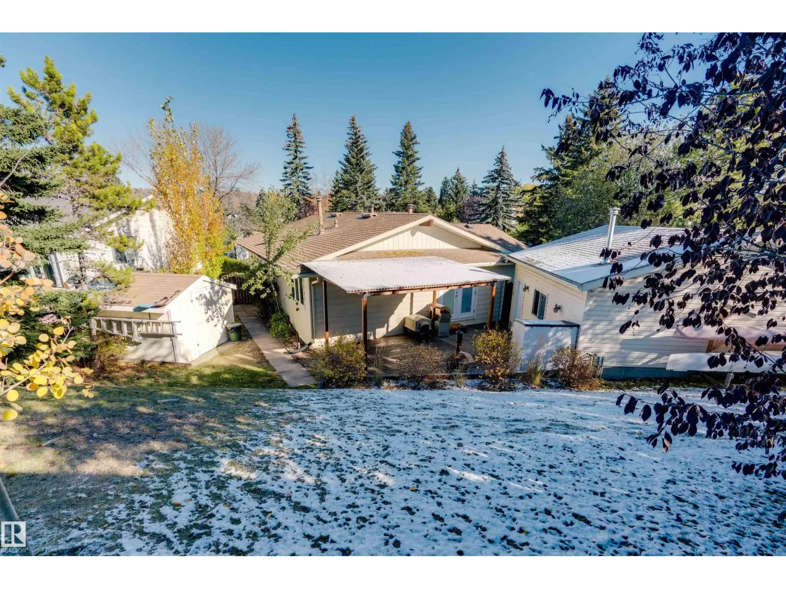 232 Rachview PL NW