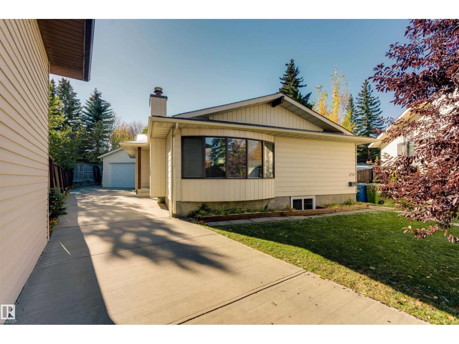 232 Rachview PL NW