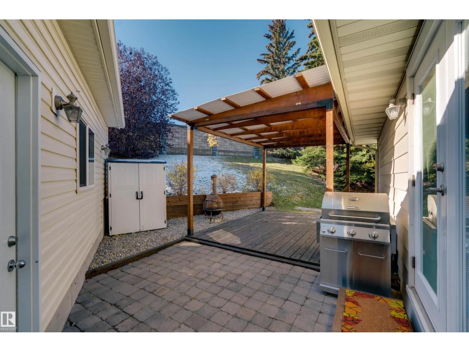 232 Rachview PL NW