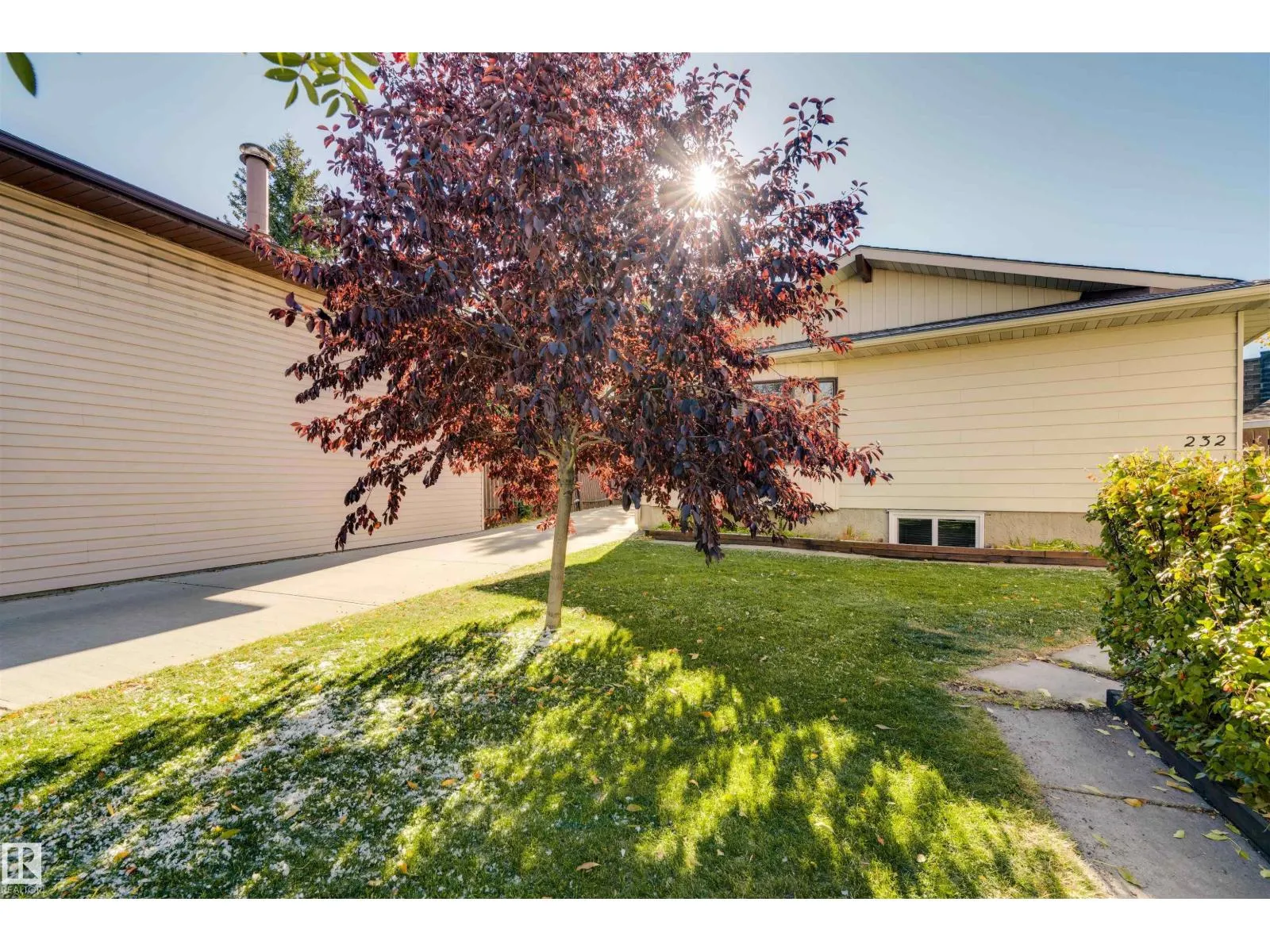 232 Rachview PL NW