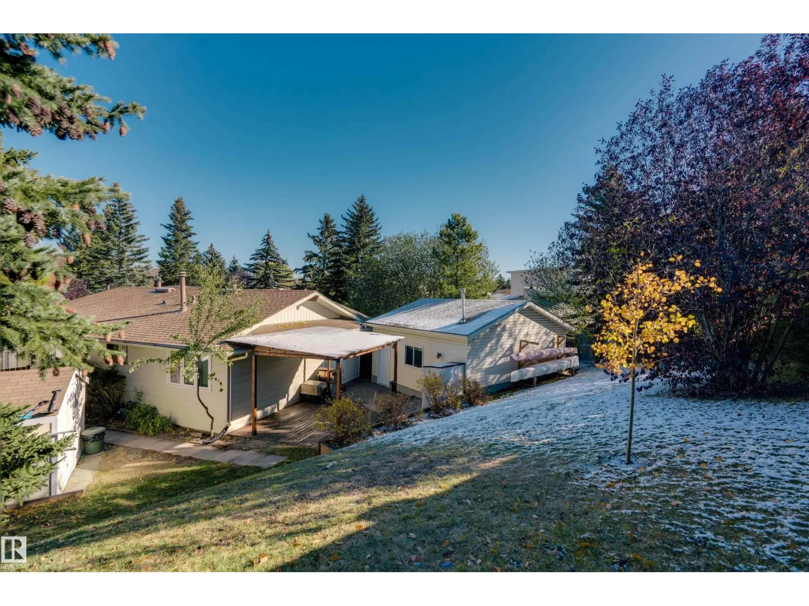 232 Rachview PL NW