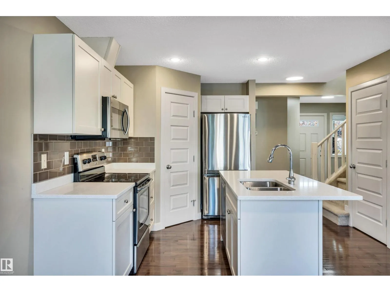 1690 CUNNINGHAM WY SW