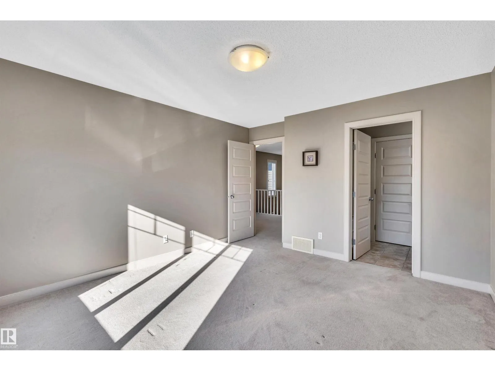 1690 CUNNINGHAM WY SW