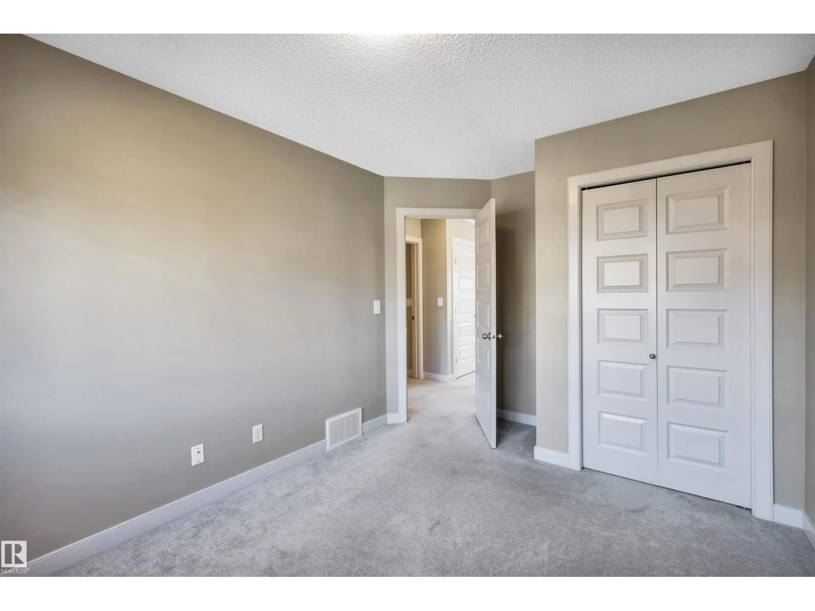 1690 CUNNINGHAM WY SW