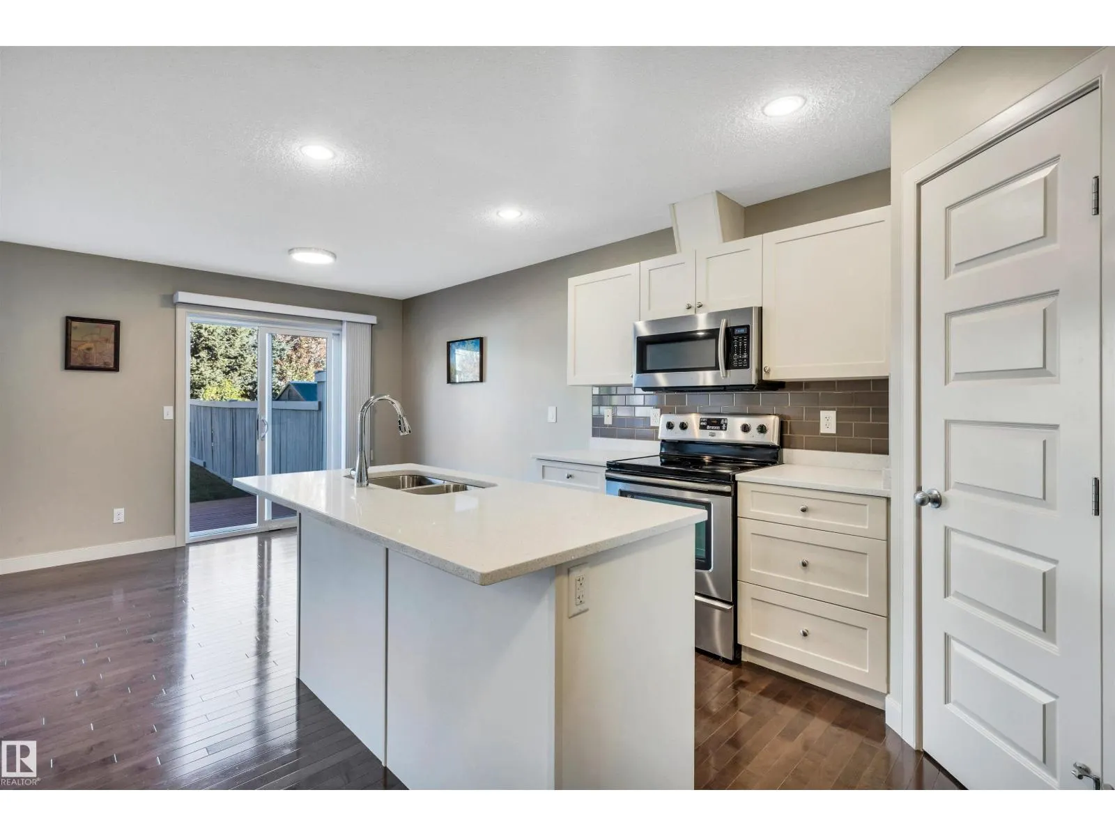1690 CUNNINGHAM WY SW
